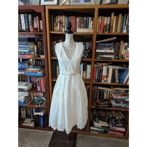 Eliza J white eyelet retro fifties style full swing skirt v-neck sz 4 nwt